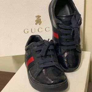 Gucci kid shoe